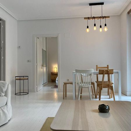 Luminoso Apartamento En El Centro De Сан Себастиан Екстериор снимка
